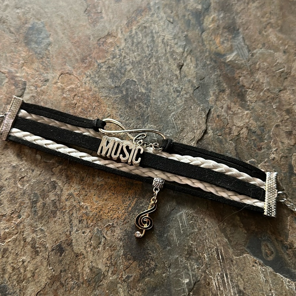 Black and white "music" bracelet